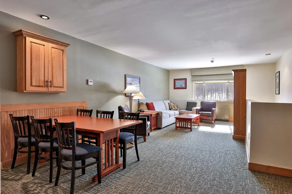 228 East Mountain Road Killington VT 05751