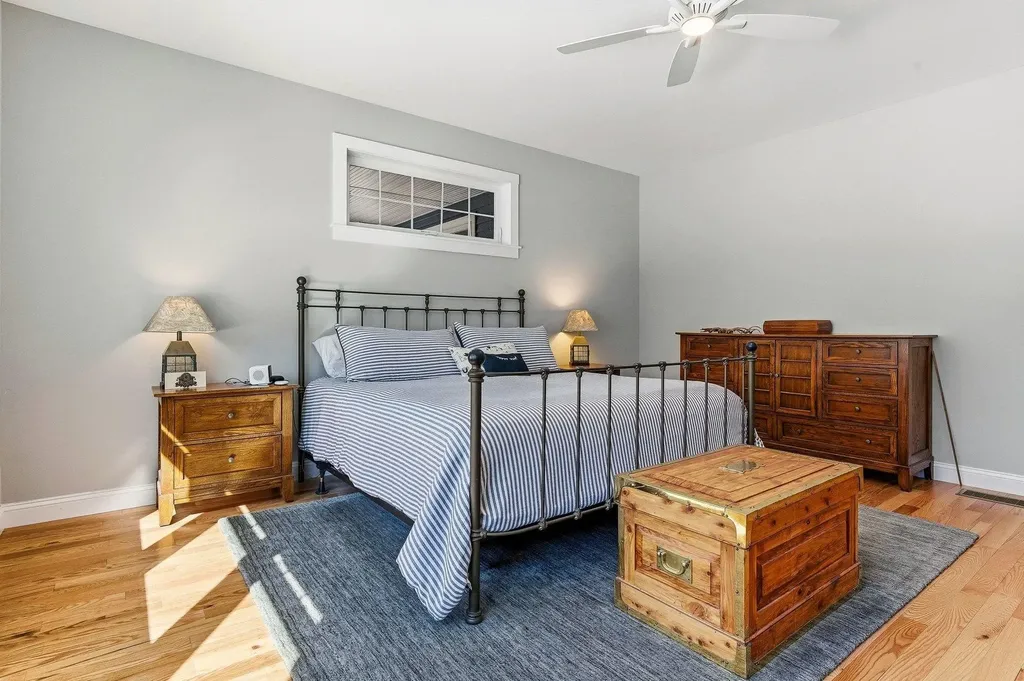 8 Thistle Way Exeter NH 03833