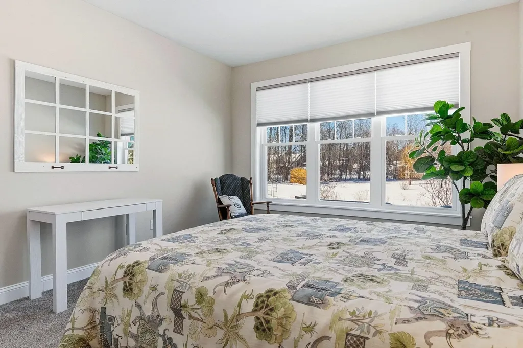 8 Thistle Way Exeter NH 03833