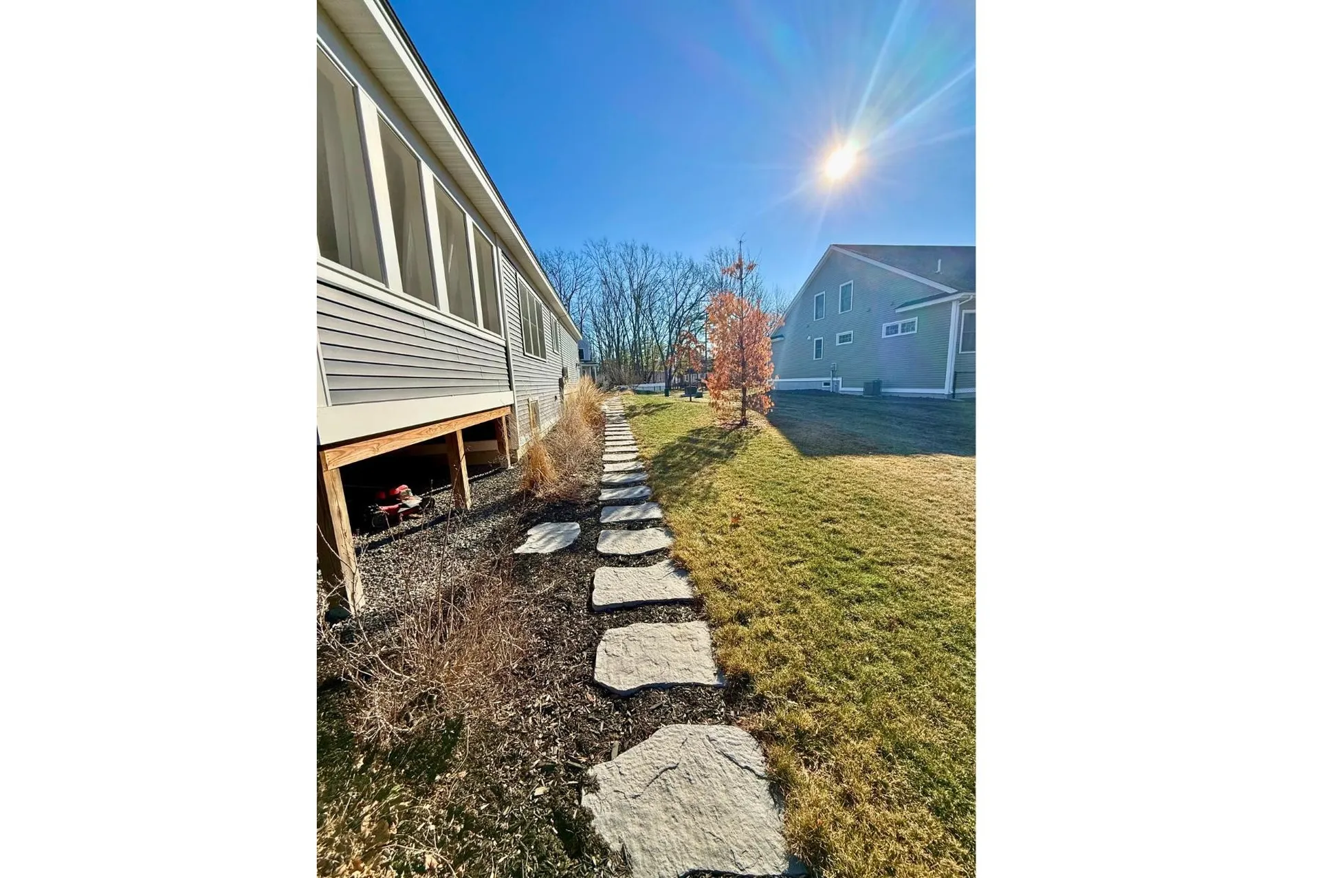 8 Thistle Way Exeter NH 03833