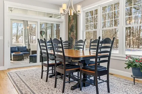 8 Thistle Way Exeter NH 03833