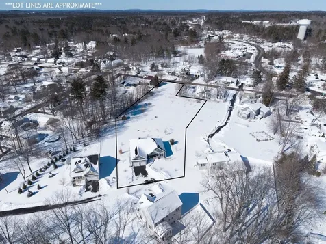 8 Thistle Way Exeter NH 03833