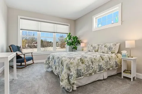 8 Thistle Way Exeter NH 03833