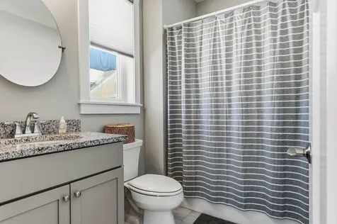 8 Thistle Way Exeter NH 03833