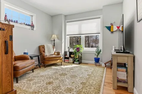 8 Thistle Way Exeter NH 03833