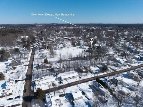 8 Thistle Way Exeter NH 03833