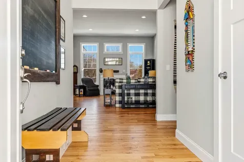 8 Thistle Way Exeter NH 03833