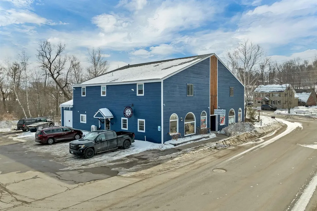 1 Bay Street Wolfeboro NH 03894