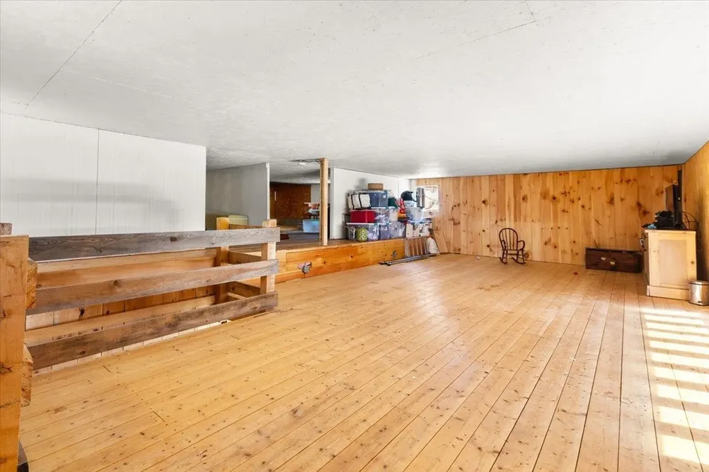 19 Elm Street Lancaster NH 03584