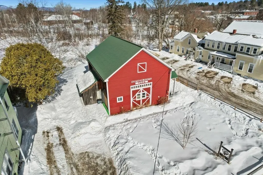 19 Elm Street Lancaster NH 03584