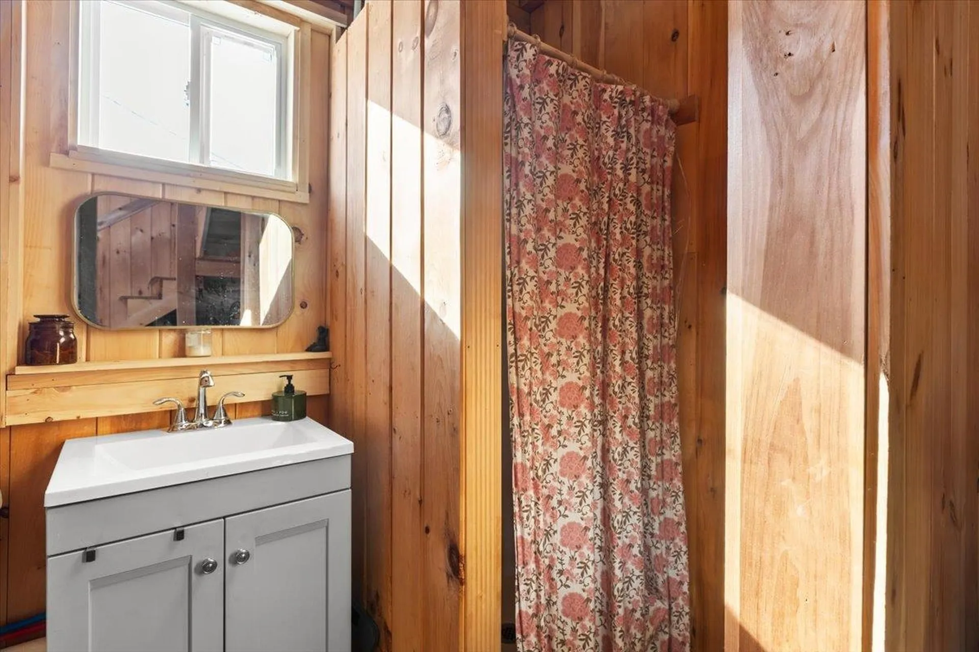 19 Elm Street Lancaster NH 03584