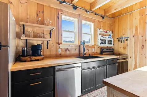 19 Elm Street Lancaster NH 03584