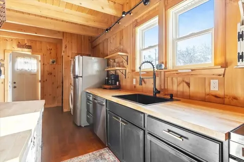 19 Elm Street Lancaster NH 03584