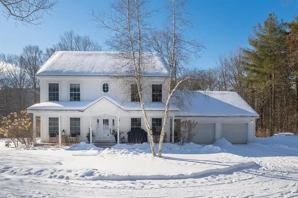 201 Owls Head Hill Lane Dorset VT 05251-0000