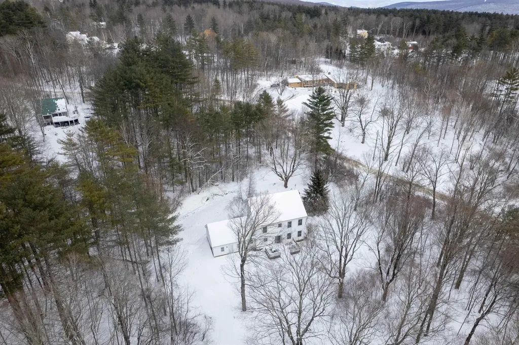 201 Owls Head Hill Lane Dorset VT 05251-0000