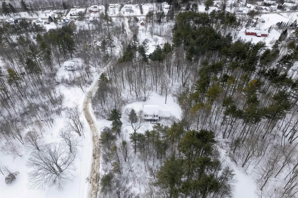 201 Owls Head Hill Lane Dorset VT 05251-0000