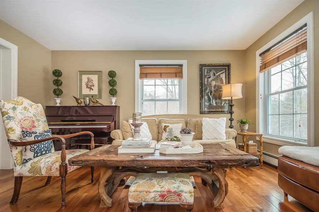 201 Owls Head Hill Lane Dorset VT 05251-0000