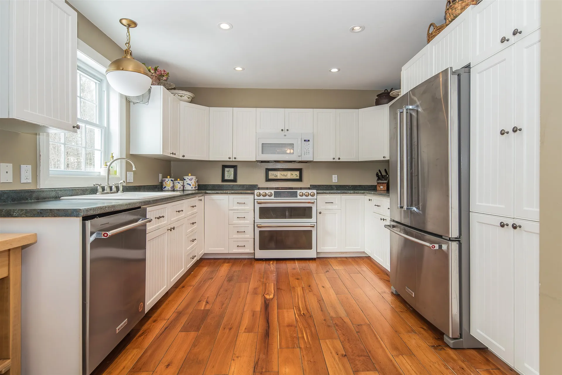 201 Owls Head Hill Lane Dorset VT 05251-0000