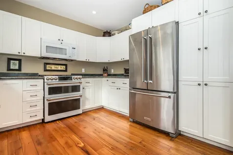 201 Owls Head Hill Lane Dorset VT 05251-0000