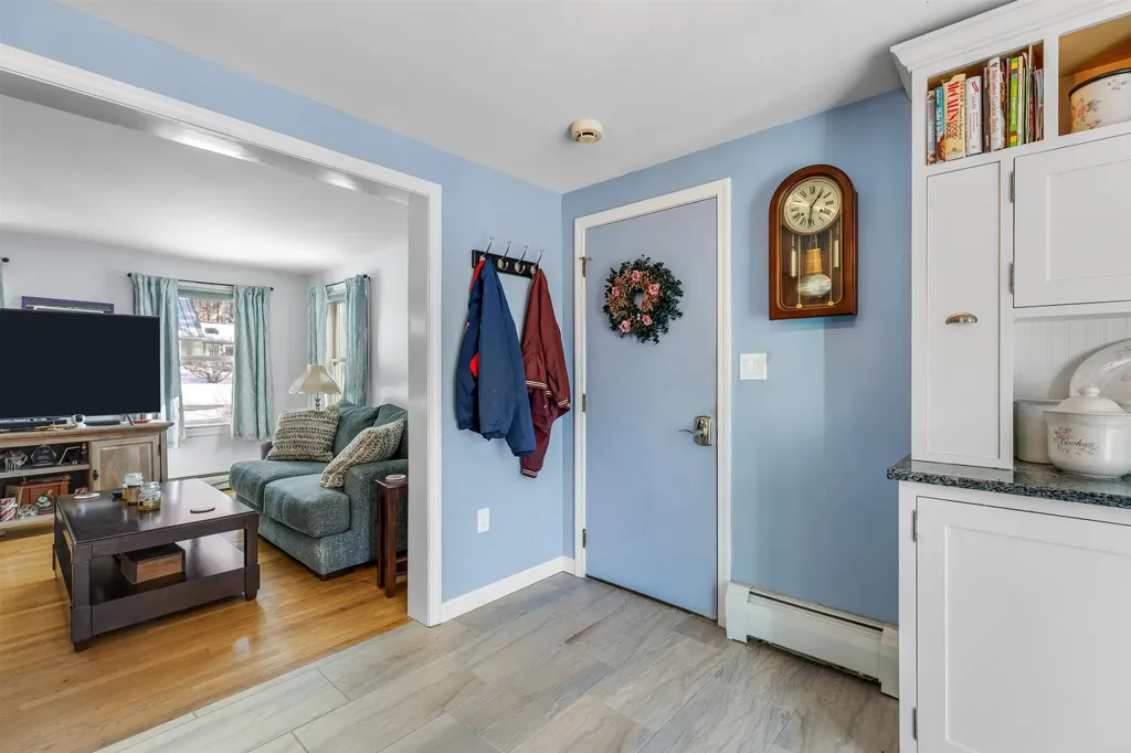 17 Cottage Circle Lebanon NH 03784