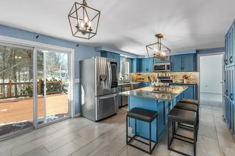 17 Cottage Circle Lebanon NH 03784