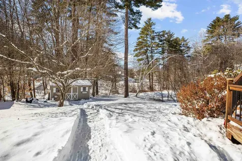 17 Cottage Circle Lebanon NH 03784