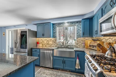 17 Cottage Circle Lebanon NH 03784