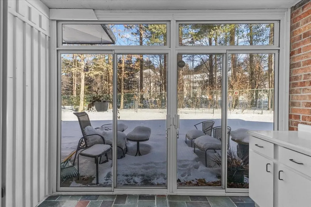 125 Kennedy Drive South Burlington VT 05403