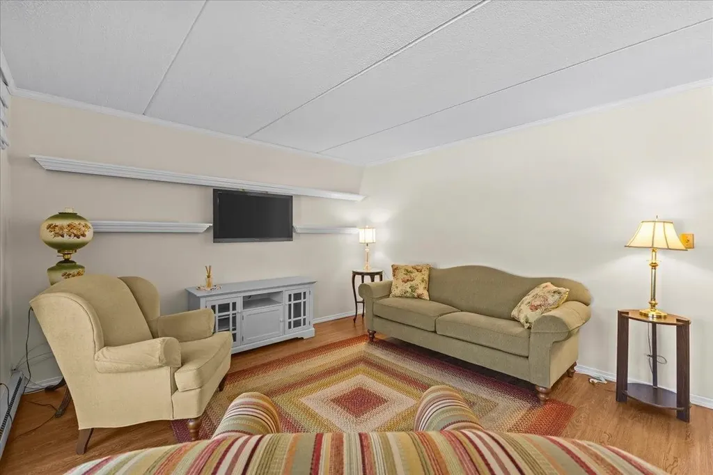 125 Kennedy Drive South Burlington VT 05403