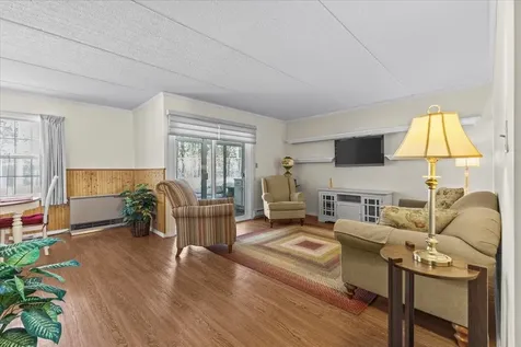 125 Kennedy Drive South Burlington VT 05403