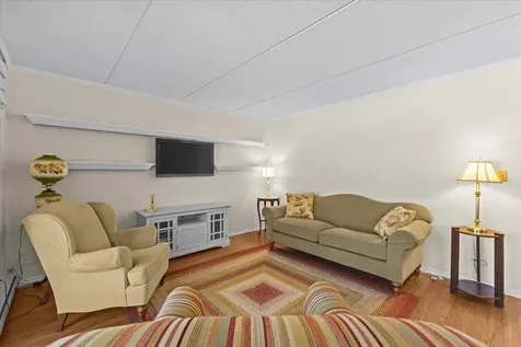 125 Kennedy Drive South Burlington VT 05403