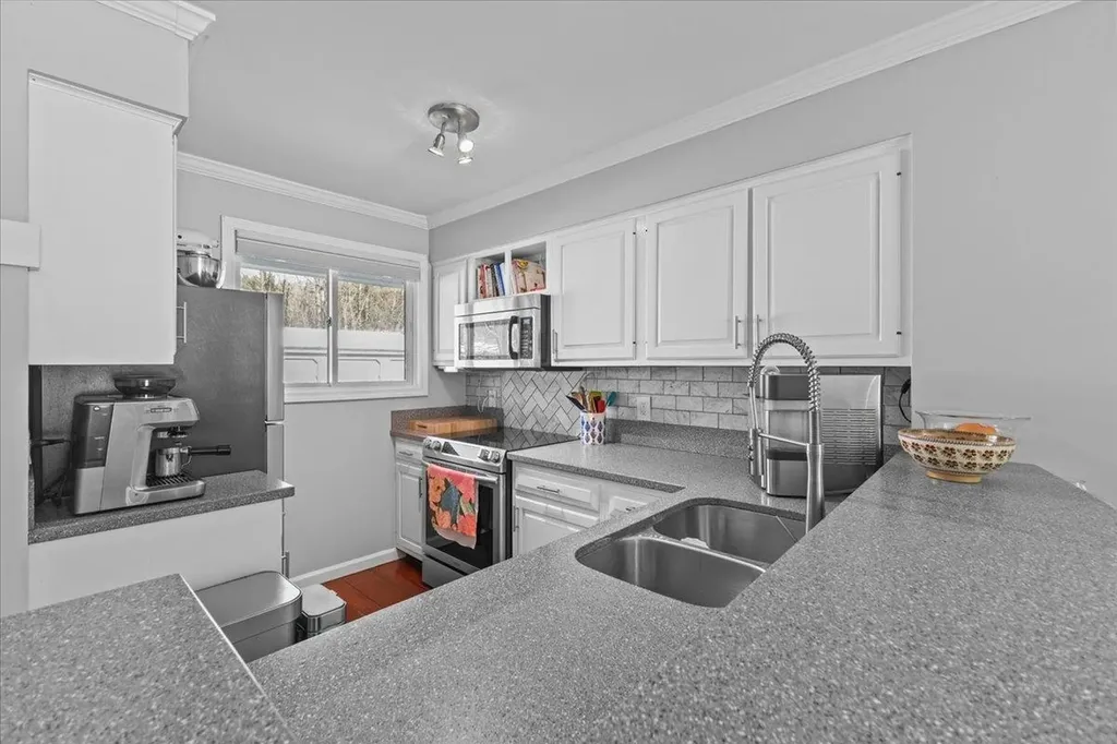 33 Harbor View Road South Burlington VT 05403