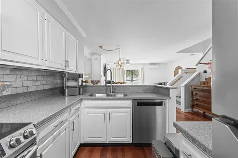 33 Harbor View Road South Burlington VT 05403