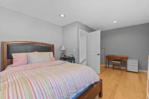 33 Harbor View Road South Burlington VT 05403