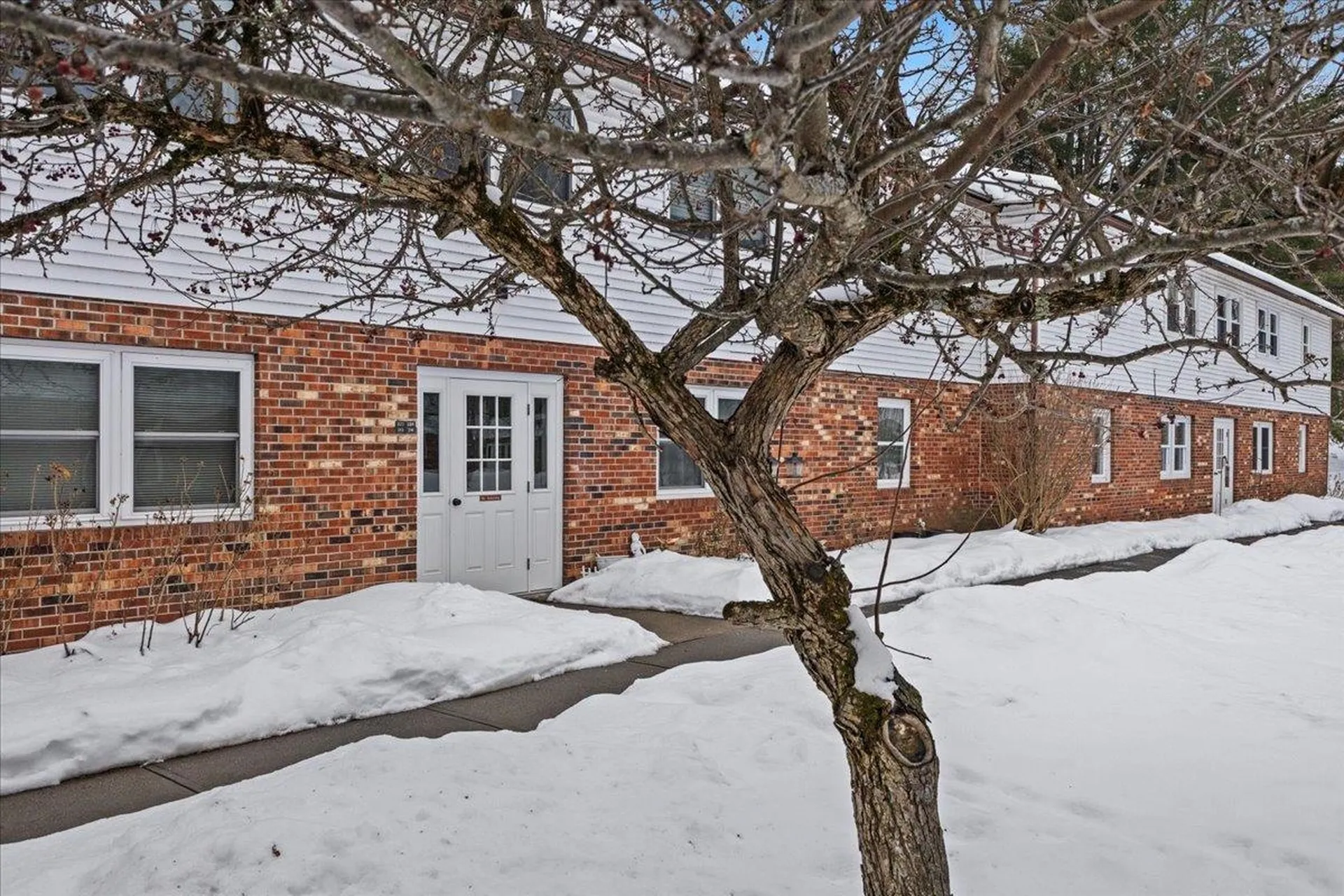 223 Sherwood Square Essex Junction VT 05452