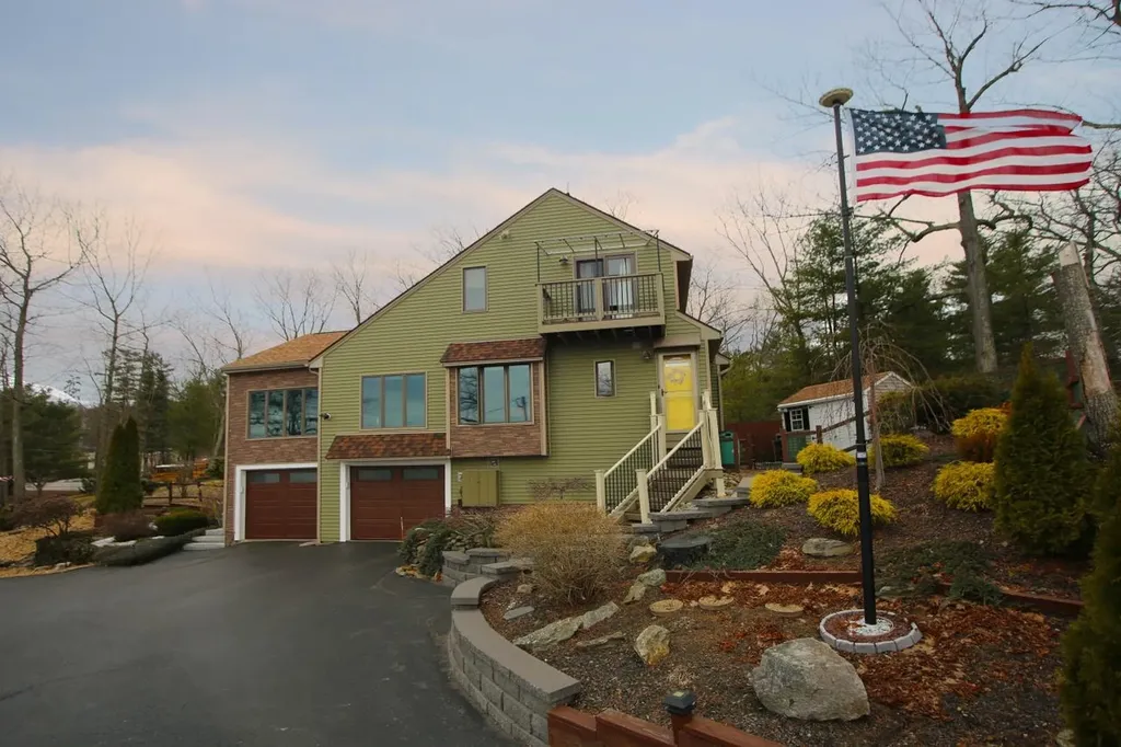 1 Grandview Avenue Derry NH 03038