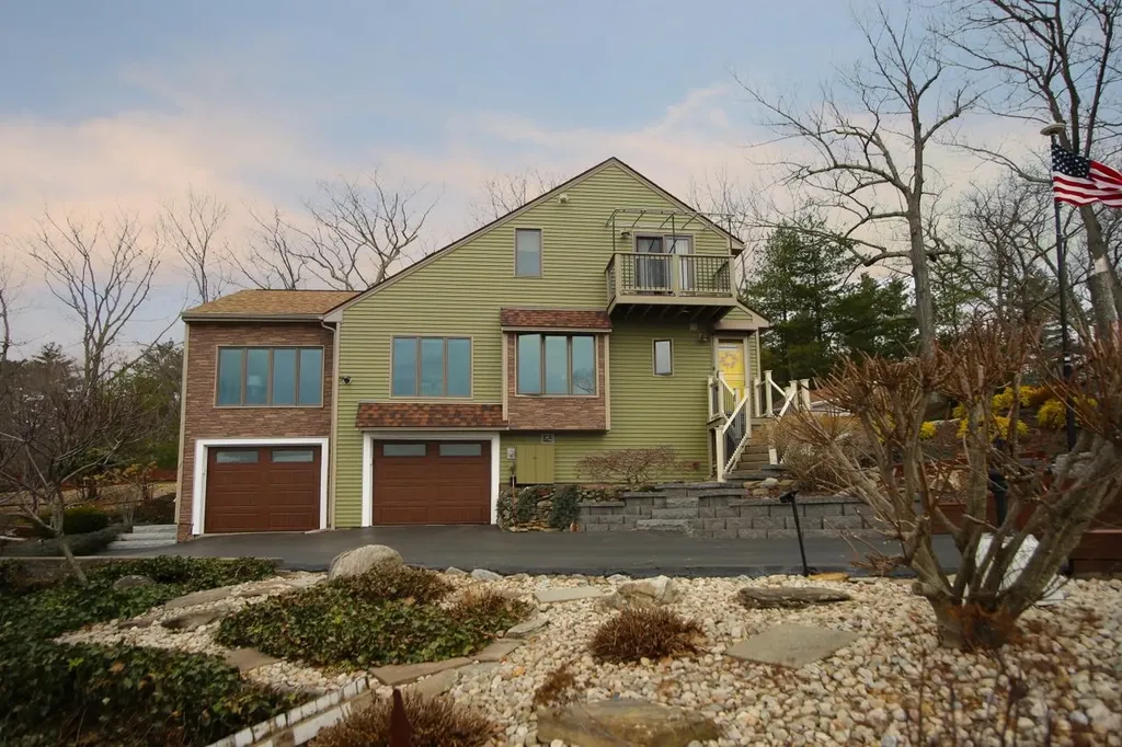 1 Grandview Avenue Derry NH 03038