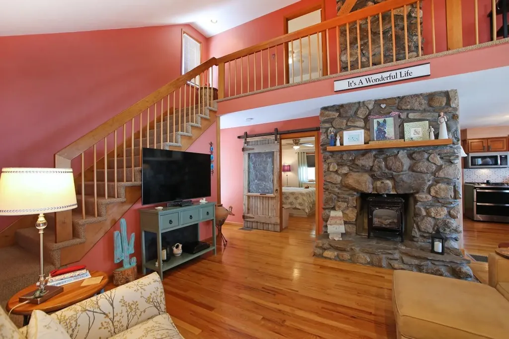 1 Grandview Avenue Derry NH 03038