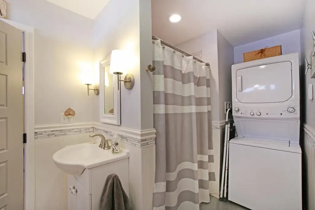 1 Grandview Avenue Derry NH 03038