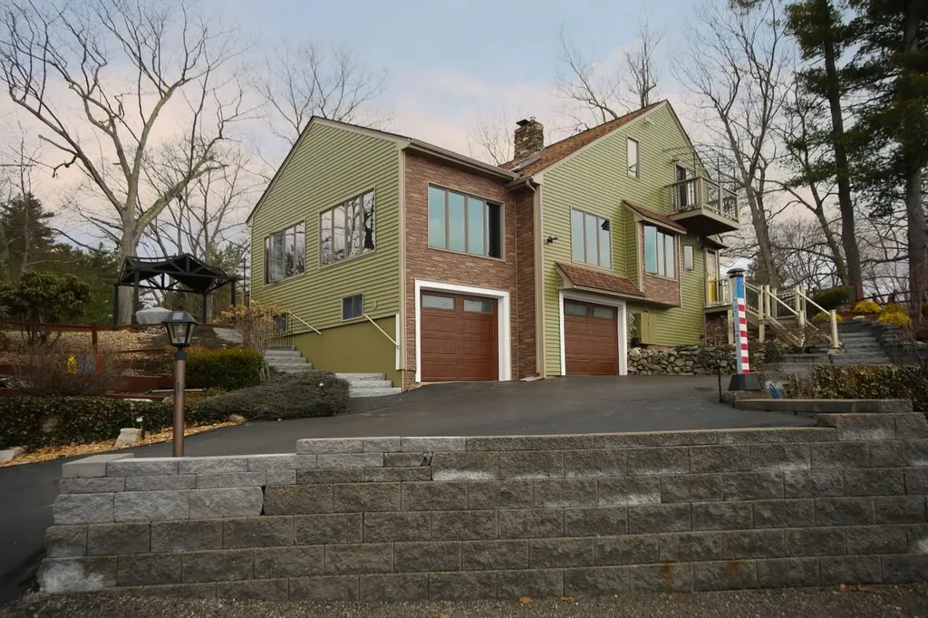 1 Grandview Avenue Derry NH 03038