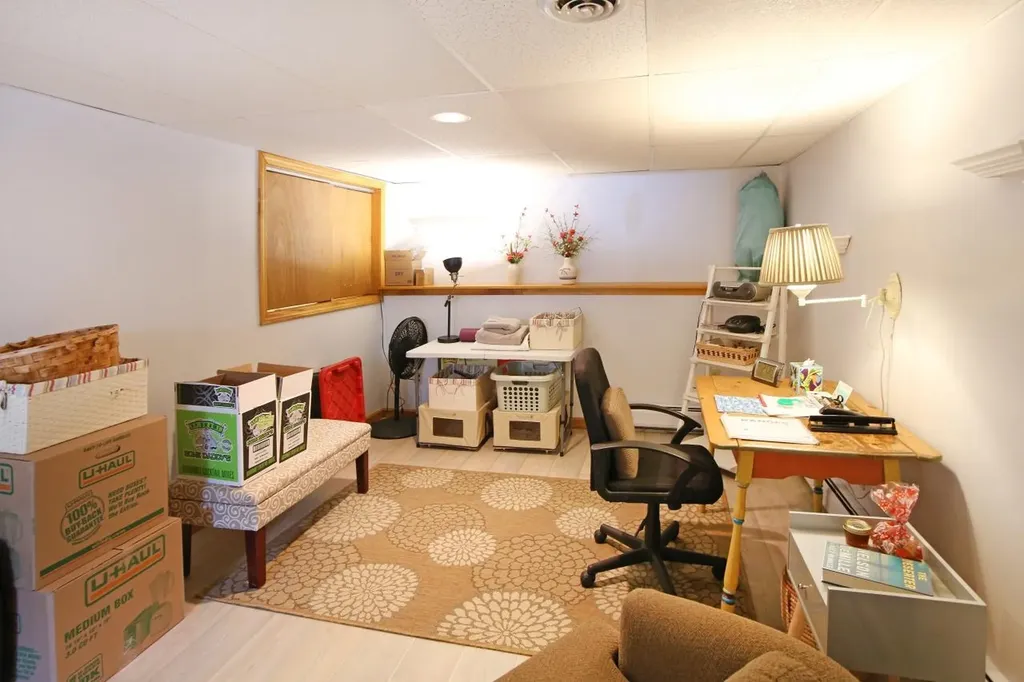 1 Grandview Avenue Derry NH 03038