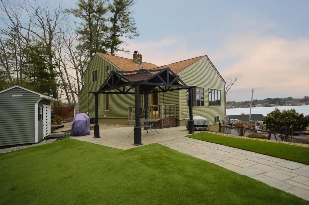 1 Grandview Avenue Derry NH 03038