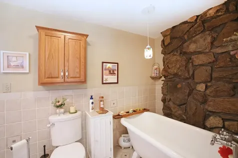 1 Grandview Avenue Derry NH 03038