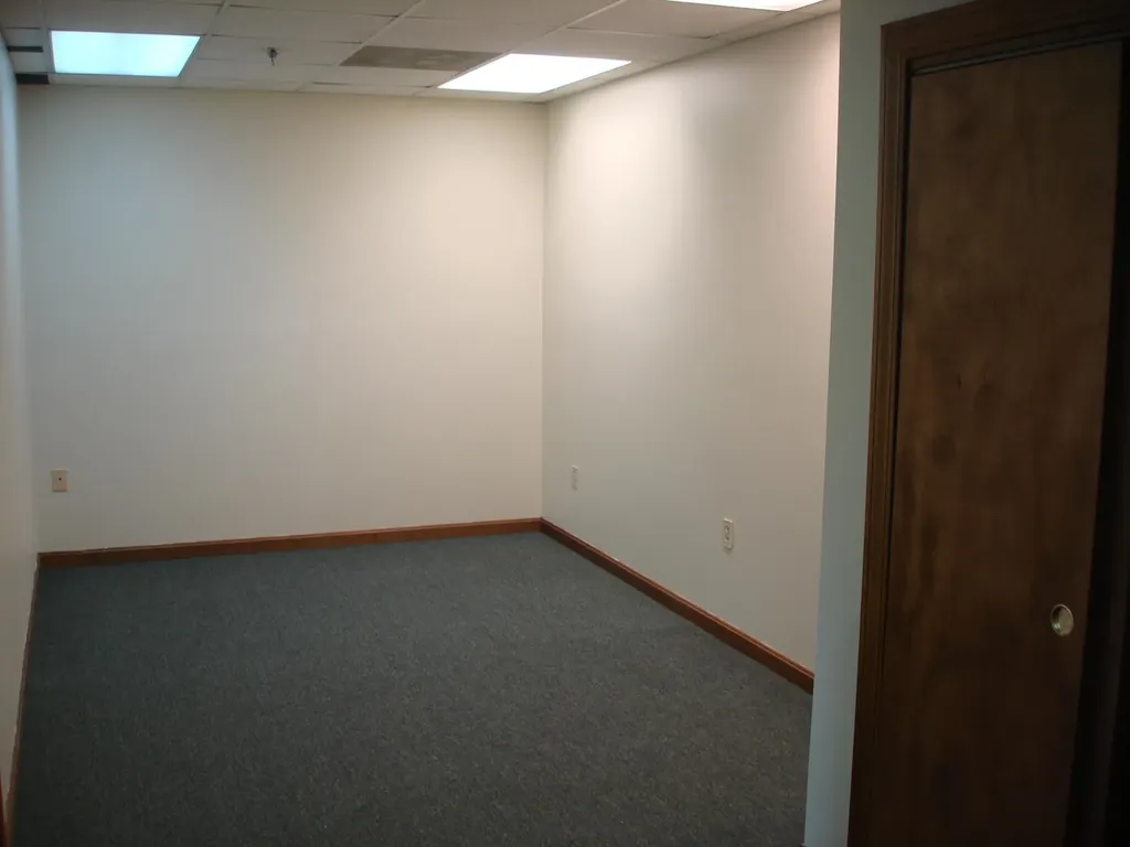 3 Sanborn Street Londonderry NH 03053