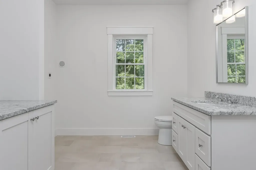11 Sunset Avenue Hampstead NH 03841