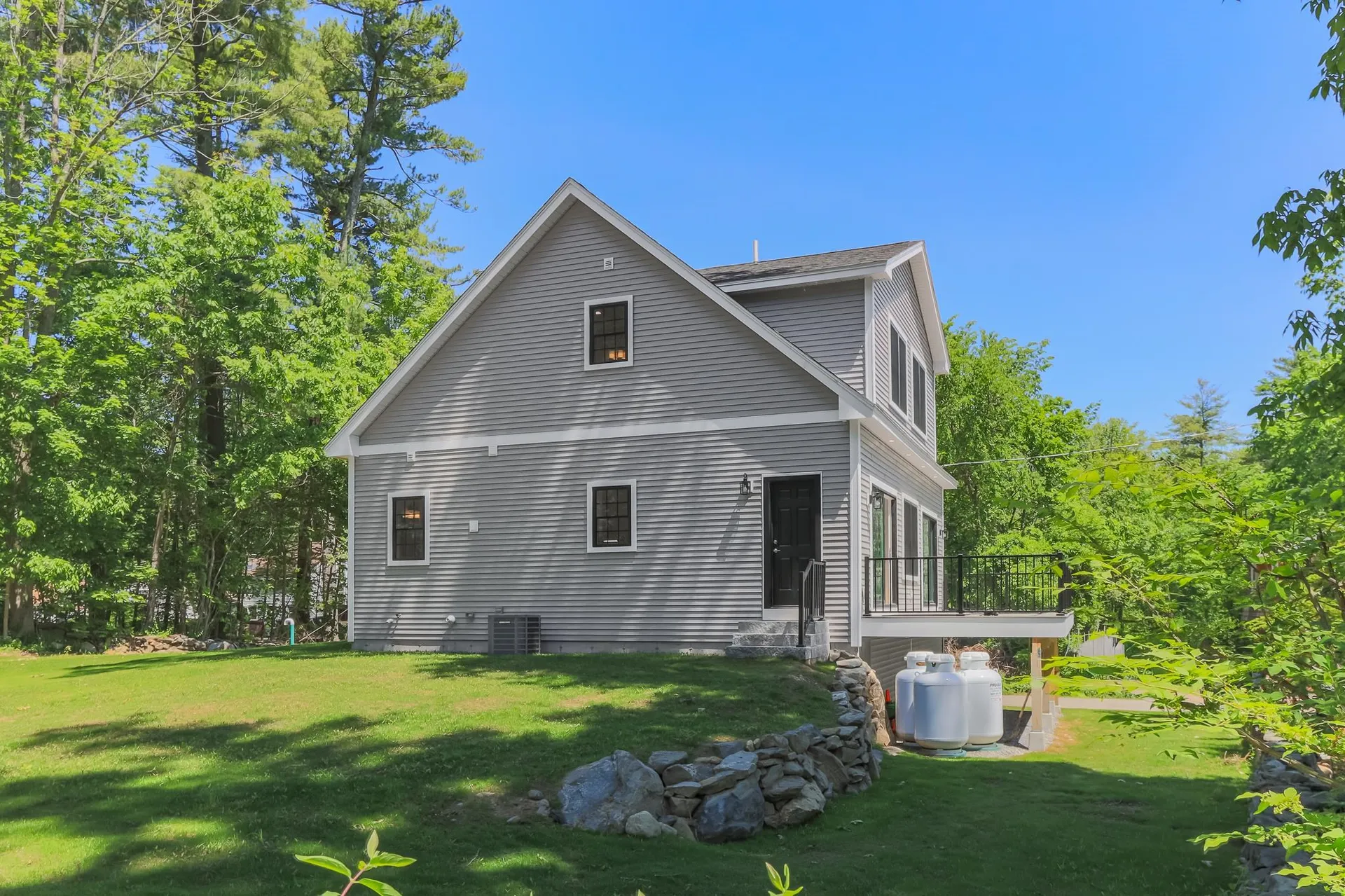 11 Sunset Avenue Hampstead NH 03841