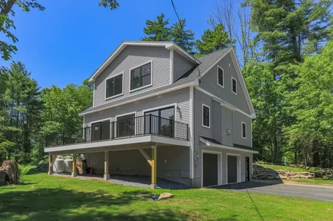 11 Sunset Avenue Hampstead NH 03841