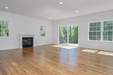 11 Sunset Avenue Hampstead NH 03841
