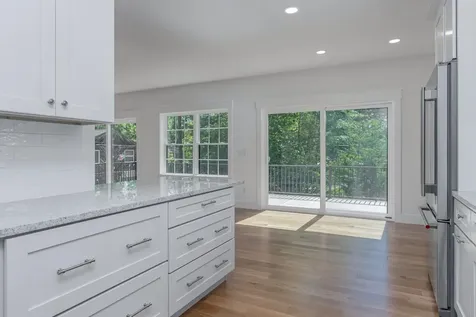 11 Sunset Avenue Hampstead NH 03841