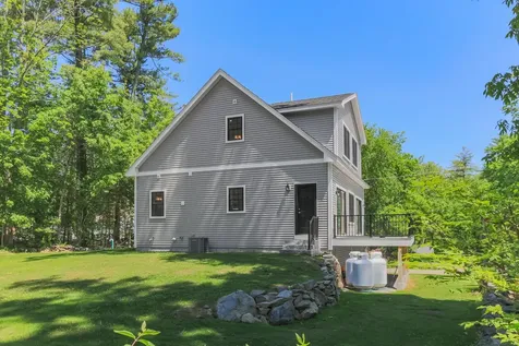 11 Sunset Avenue Hampstead NH 03841